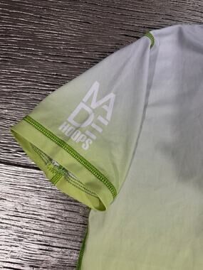 Made Hoops men’s size M compression Tee.  New!
